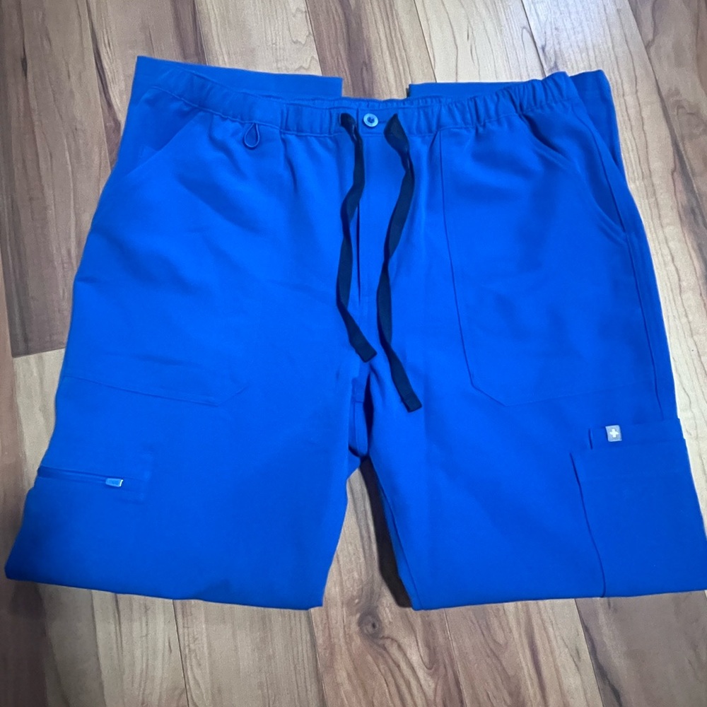 Men’s Cairo Cargo scrub pants